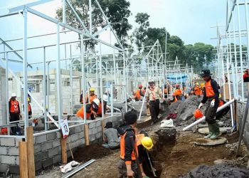 Pramuka Jatim Kembali Bangun 10 Huntara di Candipuro